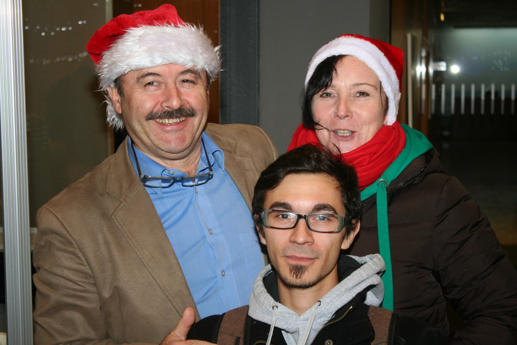 Heimleiter Dorin Limbean_ Zivildiener Patrick Mitrovic und Altenpflegerin Beate Cik.JPG