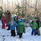12 Die Kinder machten sich im Wald auf die Suche nach Tieren.JPG
