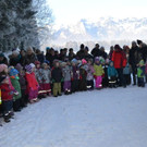 39 Die Kinder begr____ten erfreut den Nikolaus.JPG