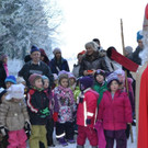 48 Der Nikolaus las die guten Taten der Kinder aus seinem Buch vor.JPG