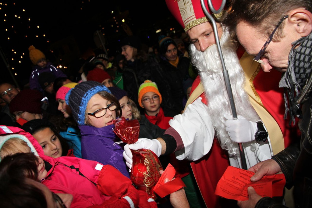 Badaila-Nikolausfeier und Weihnachtsbasar