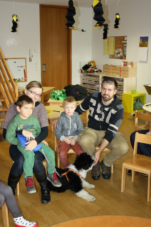 KinderHaus A Dorf SPENDE Hund 03-12-2013 _5_.jpg