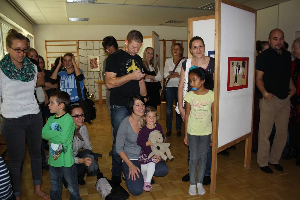 KinderHaus  B Dorfzentrum VERNISSAGE 17-10-2013 _5_.jpg