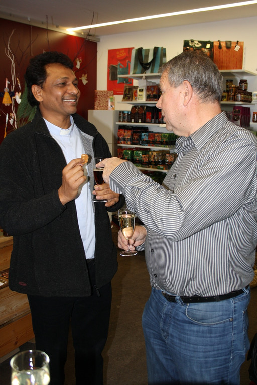 Weltladen Besuch Pater Raja in Locha 2013 _26_.jpg