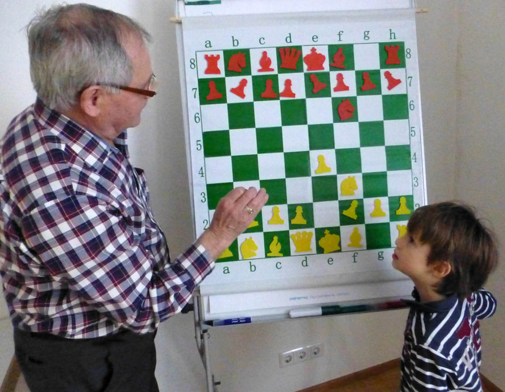 Schulschach21 _.jpg