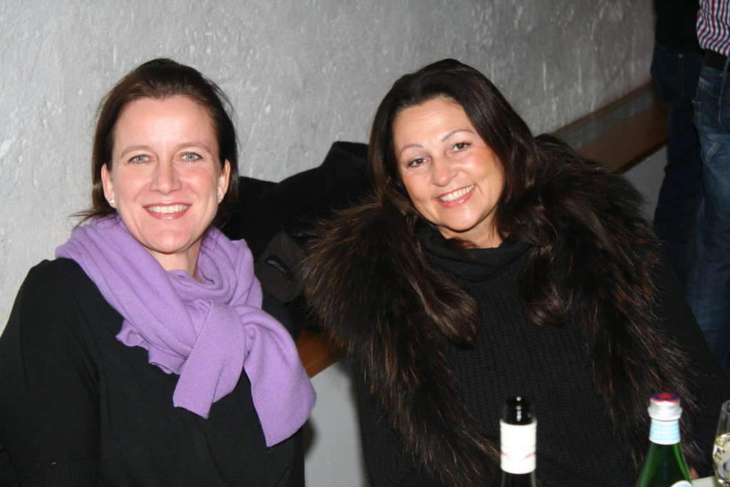6_Annette Pladerer mit Sabine Hirn.JPG