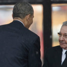 Barack Obama links mit Raul Castro rechts EPA.jpg