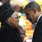 Obama mit witwe Graca Machel AP.jpg