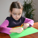 02 Unterteile das gr__ne Papier mit Lineal und Bleistift___.JPG