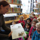 Kindergärtler in der Bücherei
