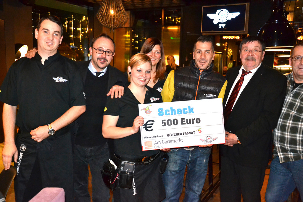 Das FLAX-Team mit Service-Mannschaft.