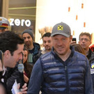 Hermann Maier gab vorweihnachtliche Autogrammstunde im Wiener Donauzentrum