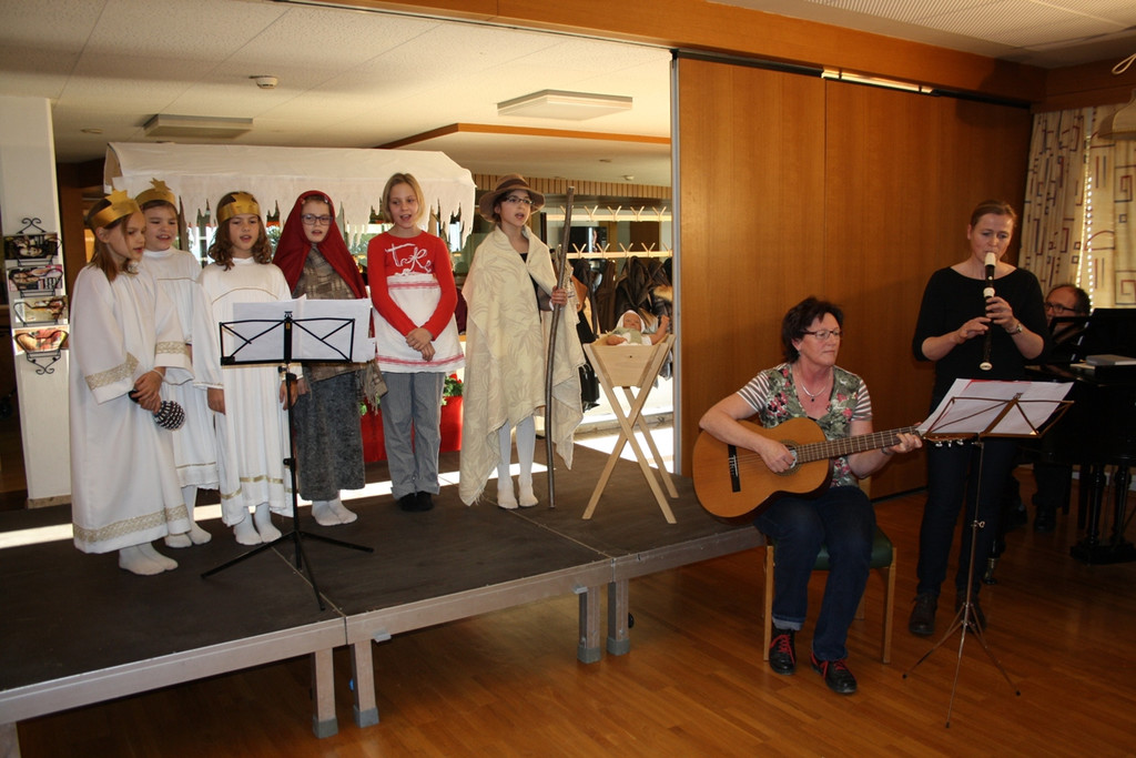 Jesuheim WEIHNACHTSFEIER 2013 _22_.jpg