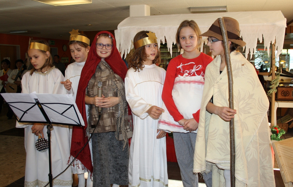 Jesuheim WEIHNACHTSFEIER 2013 _21_.jpg