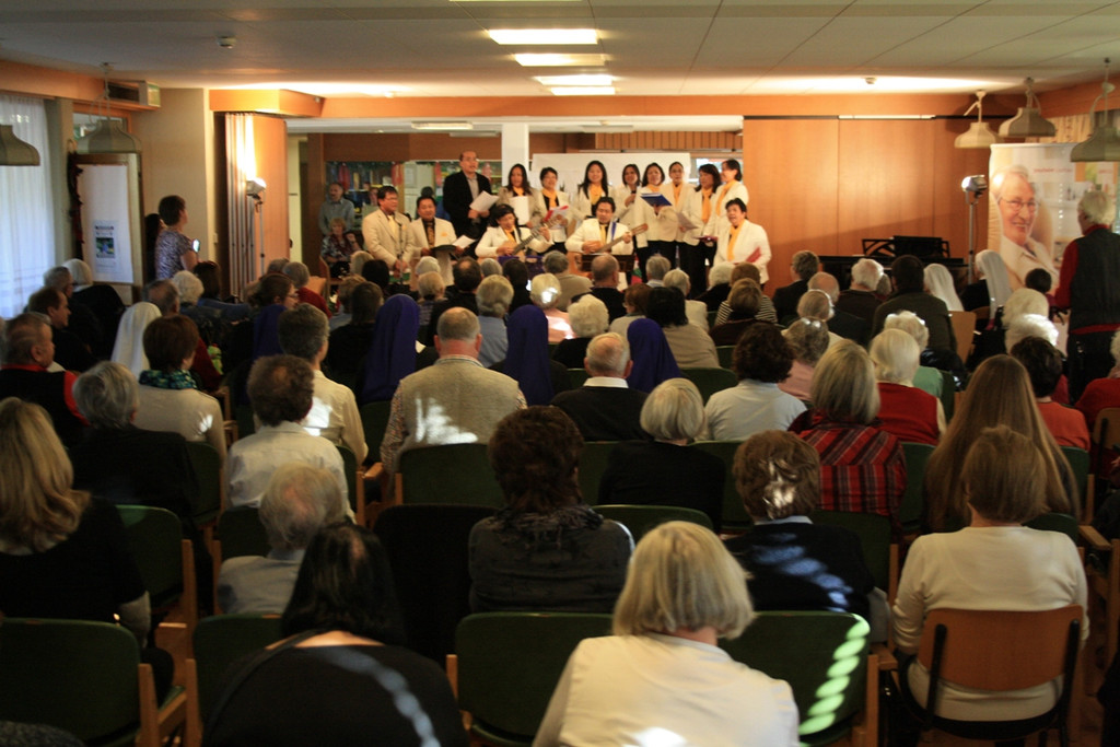 Jesuheim WEIHNACHTSFEIER 2013 _36_.jpg