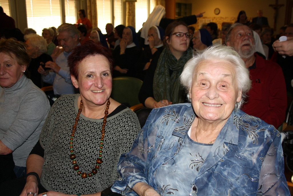 Jesuheim WEIHNACHTSFEIER 2013 _16_.jpg