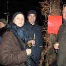  Hausherr Heino Huber mit seinen Gästen   