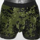 Nun mal ehrlich: Wozu braucht Mann hier eine Tarnung? 