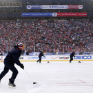 2014-01-01T205911Z_1058967628_NOCID_RTRMADP_3_NHL-WINTER-CLASSIC-TORONTO-MAPLE-LEAFS-AT-DETROIT-RED-WINGS.JPG