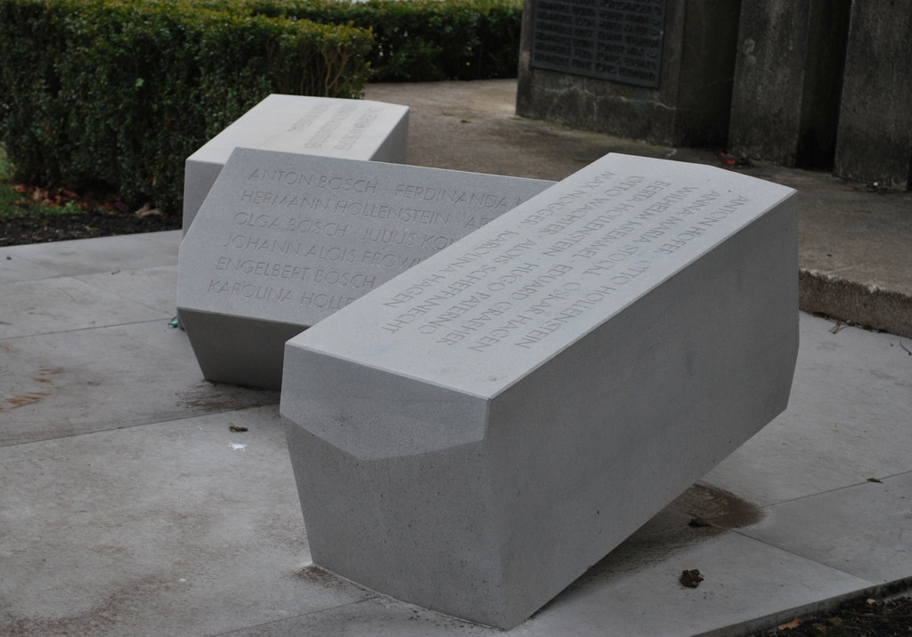 Denkmal NS-Opfer Lustenau 003-1.jpg