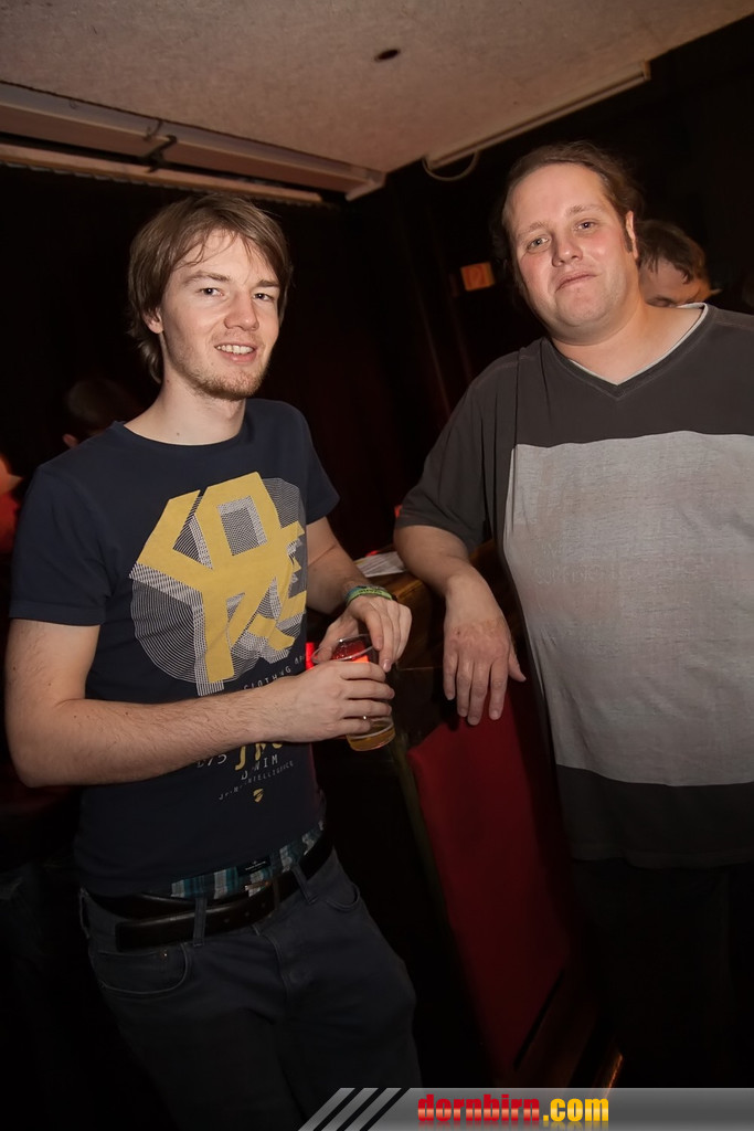 13427586.jpg