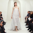 Fashion Week Paris: Die neue Leichtigkeit moderner Couture bei Dior