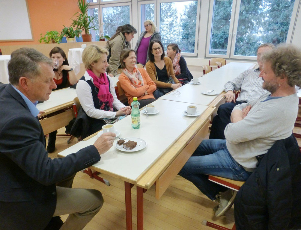 T__r12Cafe.jpg