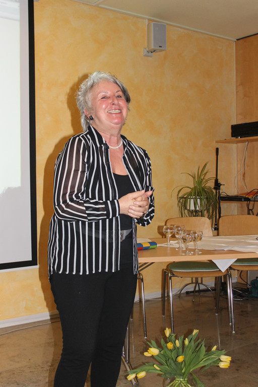 Hochzeit u_ Lesung Sozialzentrum 022.JPG