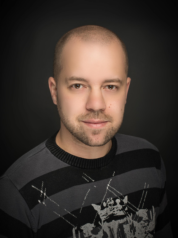 Toby dark Portrait.jpg