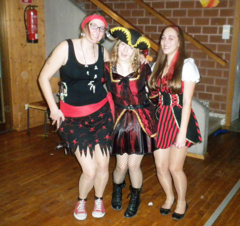 SCF Ball 14 080.JPG