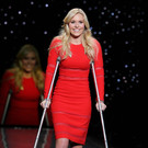 Hoch die Krücken: Lindsey Vonn bei New Yorker Fashion Week