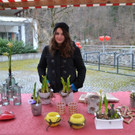 DSC_0043 Leyla _Blumen Kopf_ verkaufte Blumenarrangements.JPG