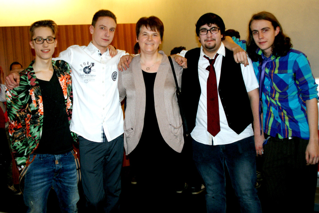 04 Brigitte Welfing mit Maximilian_ Simeon_ Till und Jonathan.JPG