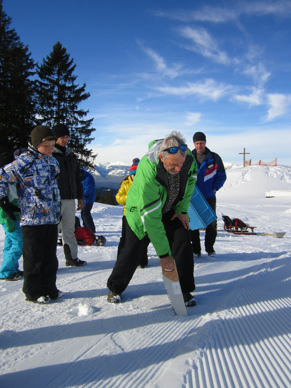 BK_Iglu bauen und rodeln Laterns 7.jpg