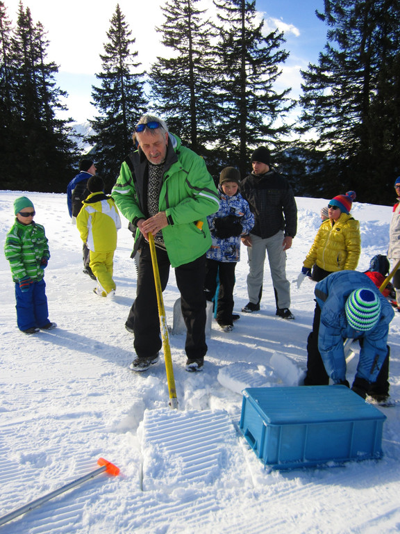 BK_Iglu bauen und rodeln Laterns 13.jpg