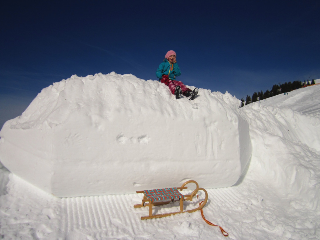 BK_Iglu bauen und rodeln Laterns 20.jpg