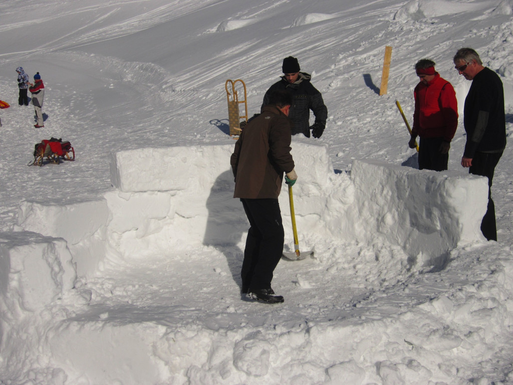 BK_Iglu bauen und rodeln Laterns 23.jpg