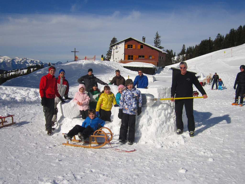 BK_Iglu bauen und rodeln Laterns 26.jpg