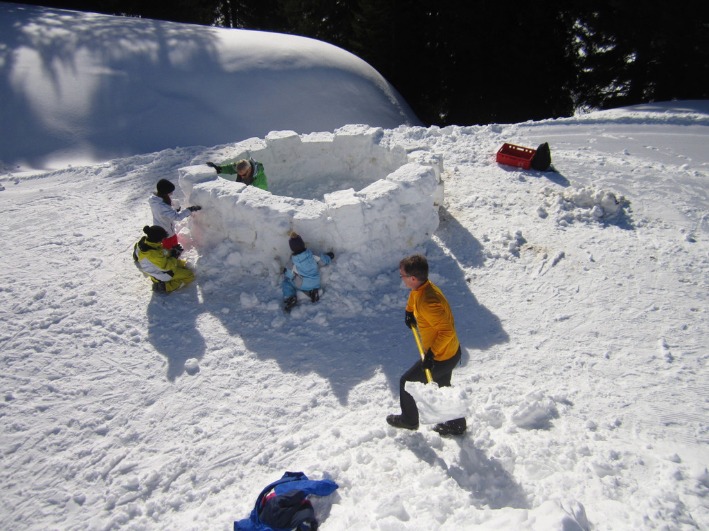 BK_Iglu bauen und rodeln Laterns 28.jpg