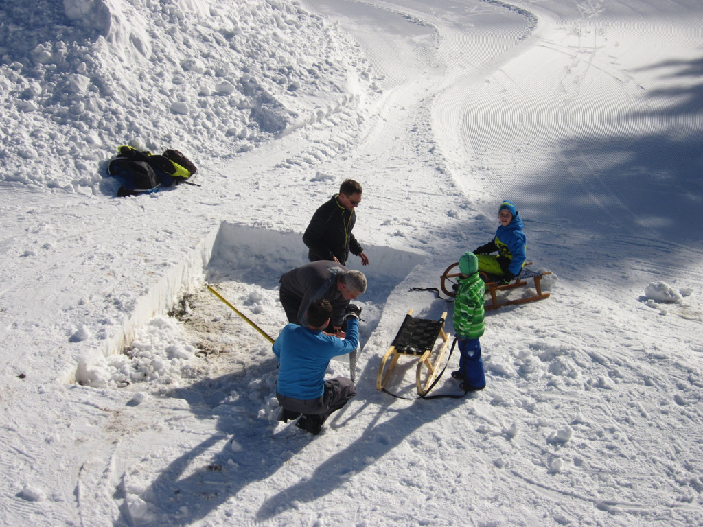 BK_Iglu bauen und rodeln Laterns 31.jpg