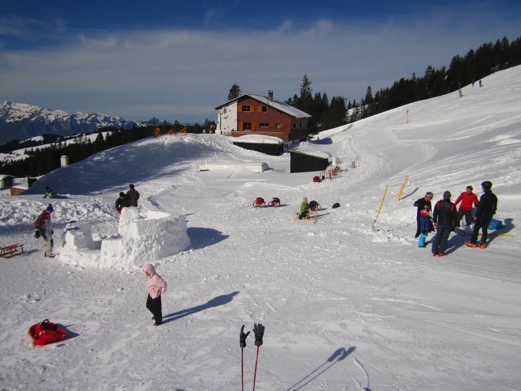 BK_Iglu bauen und rodeln Laterns 32.jpg