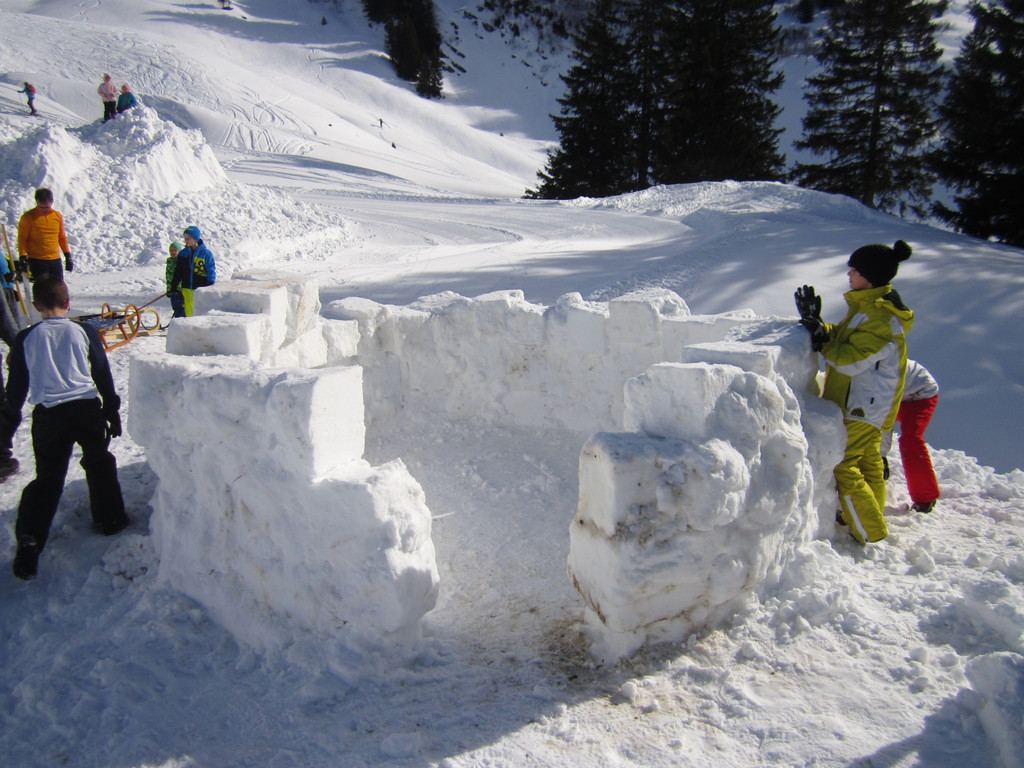 BK_Iglu bauen und rodeln Laterns 39.jpg