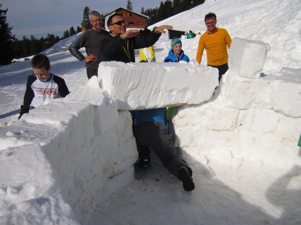 BK_Iglu bauen und rodeln Laterns 41.jpg