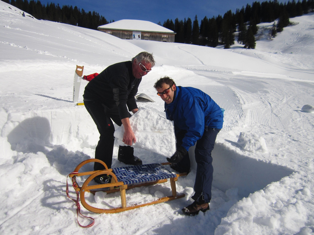 BK_Iglu bauen und rodeln Laterns 42.jpg