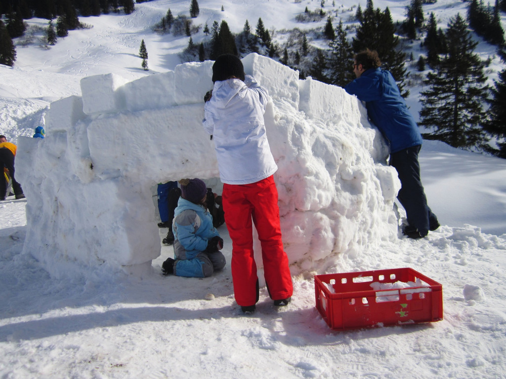 BK_Iglu bauen und rodeln Laterns 55.jpg