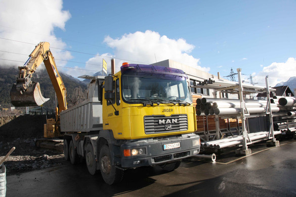 Spatenstich Neubau Firma Wagner Februar 2014 7.jpg