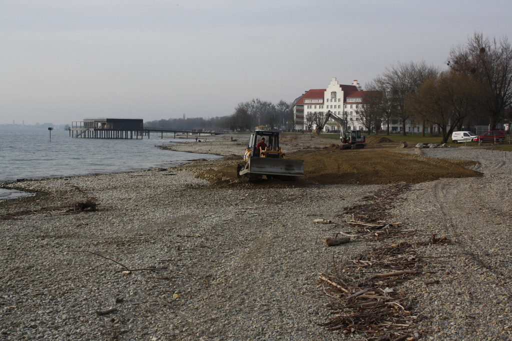 Uferarbeiten am See Materialausgleichung 2014 _23_.jpg