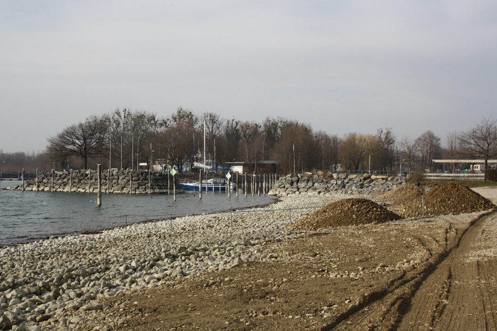 Uferarbeiten am See Materialausgleichung 2014 _3_.jpg