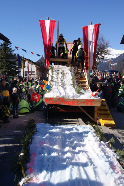 Narrenumzug Gaschurn 2.jpg