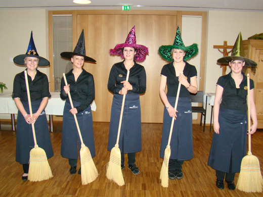 Service-Team_JPG-1270711597